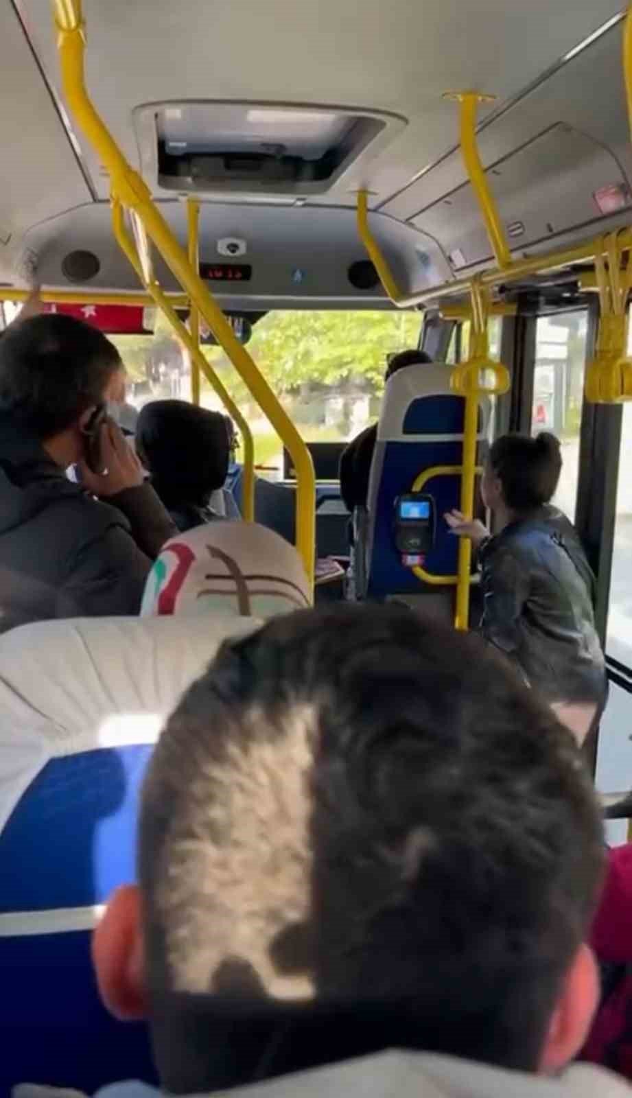 Şoförün Seyir Halindeyken Yolcu Seçmesi Tartışmaya Sebep Oldu