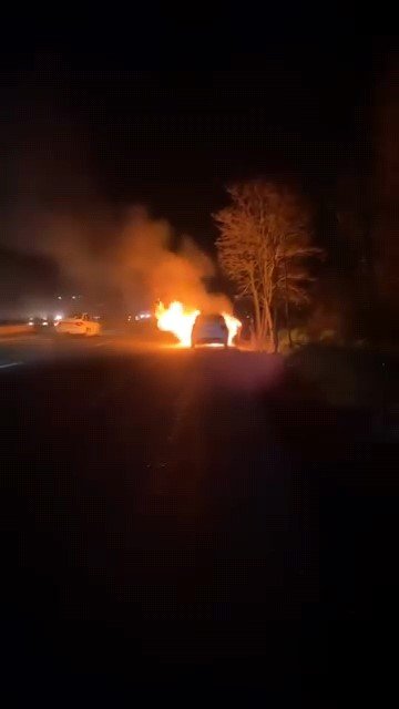 Otomobil Alev Topuna Döndü
