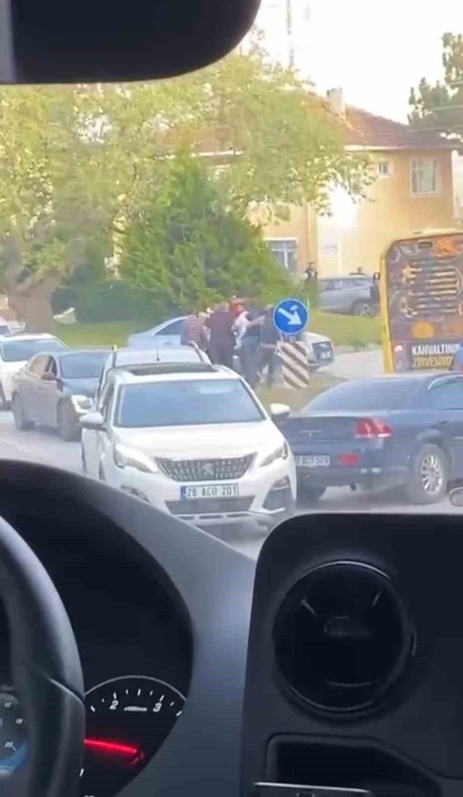 Sokağı Boks Ringine Çevirdiler
