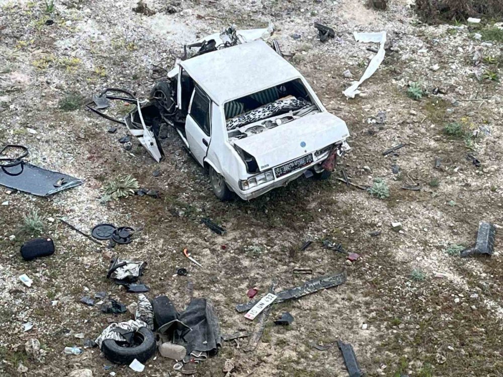 Feci Kaza! 7 metre aşağıya uçtular