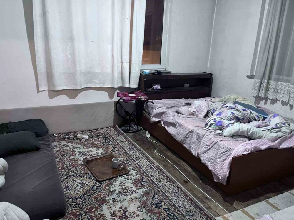 Göçmen Kaçakçılığı Operasyonu: 2 Şüpheli, 21 Kaçak Göçmen Yakalandı