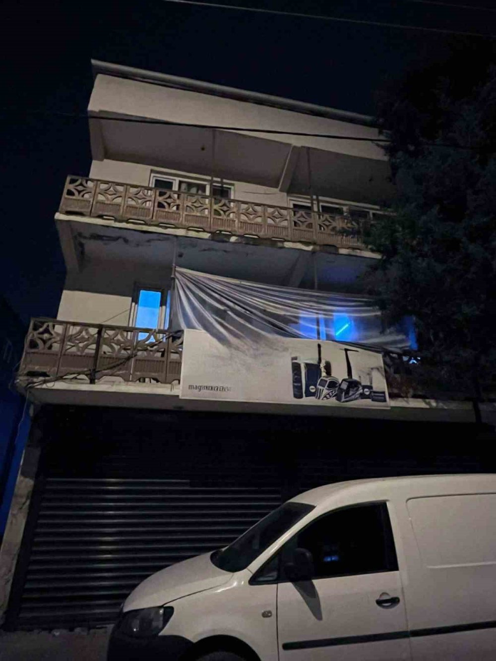 Göçmen Kaçakçılığı Operasyonu: 2 Şüpheli, 21 Kaçak Göçmen Yakalandı