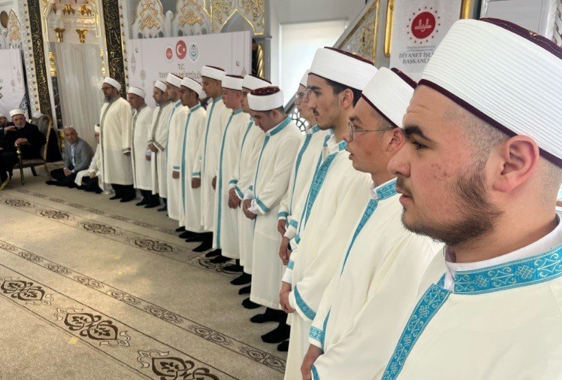 Kur’an Kursu’ndan 11 Hafız Mezun Oldu