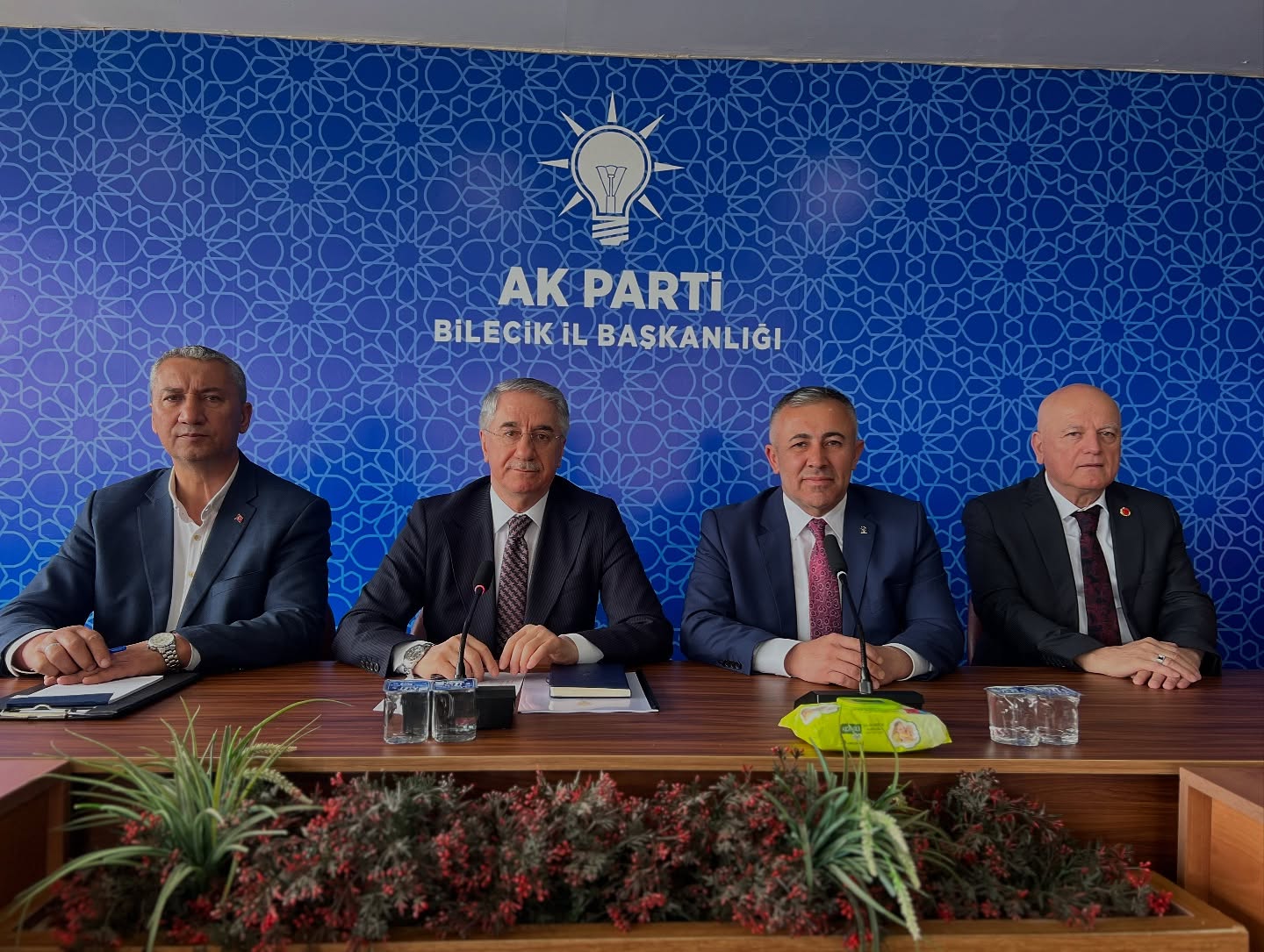 akp1.jpg