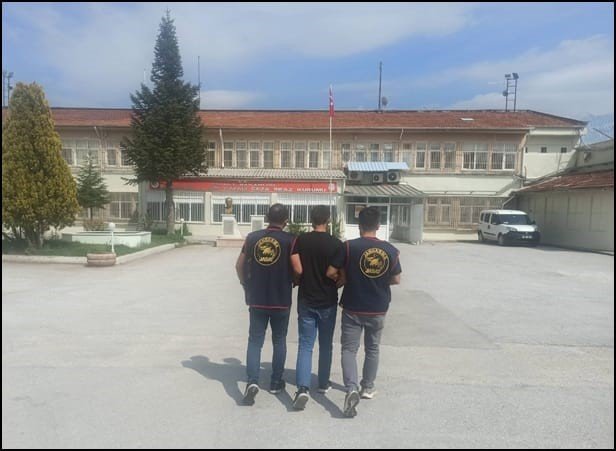 Hırsızlık Suçundan 18 Yıl Hapis Cezası İle Aranan Şahıs Yakalandı