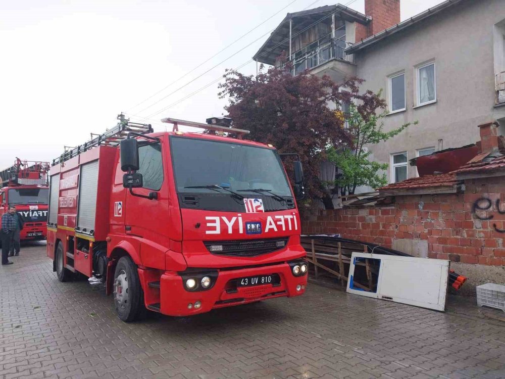 Baca Yangını Eve Sıçramadan Söndürüldü