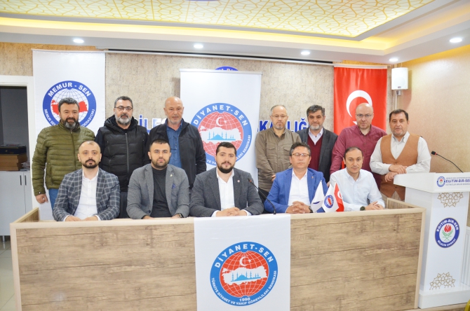 diyanetsen-gunduz-kusagi-programlarinin-kaldirilmasi-icin-imza-kampanyasi-baslatti1.jpg