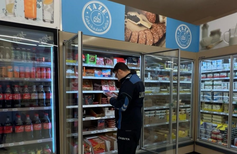 Zabıta Ekiplerinin, Fahiş Fiyat Ve Etiket Denetimleri Sürüyor