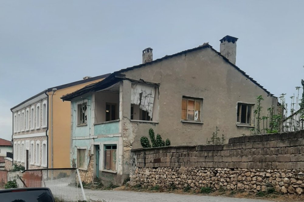 İhbara giden kolluk kuvvetleri saldırıya uğradı!