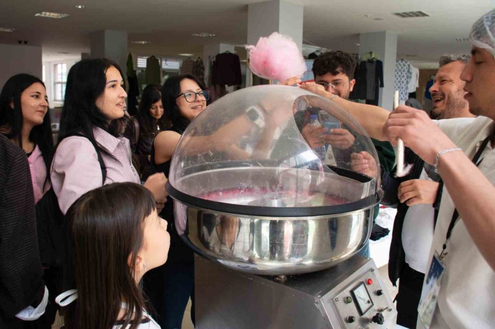 Anadolu Üniversitesi İbf’de İleri Takas Standı