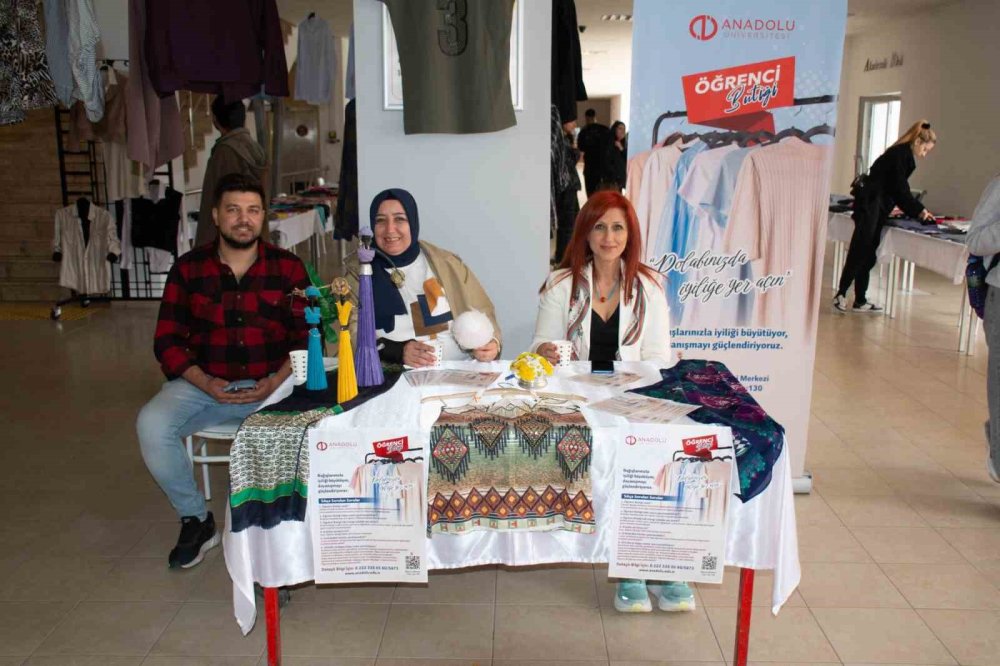 Anadolu Üniversitesi İbf’de İleri Takas Standı