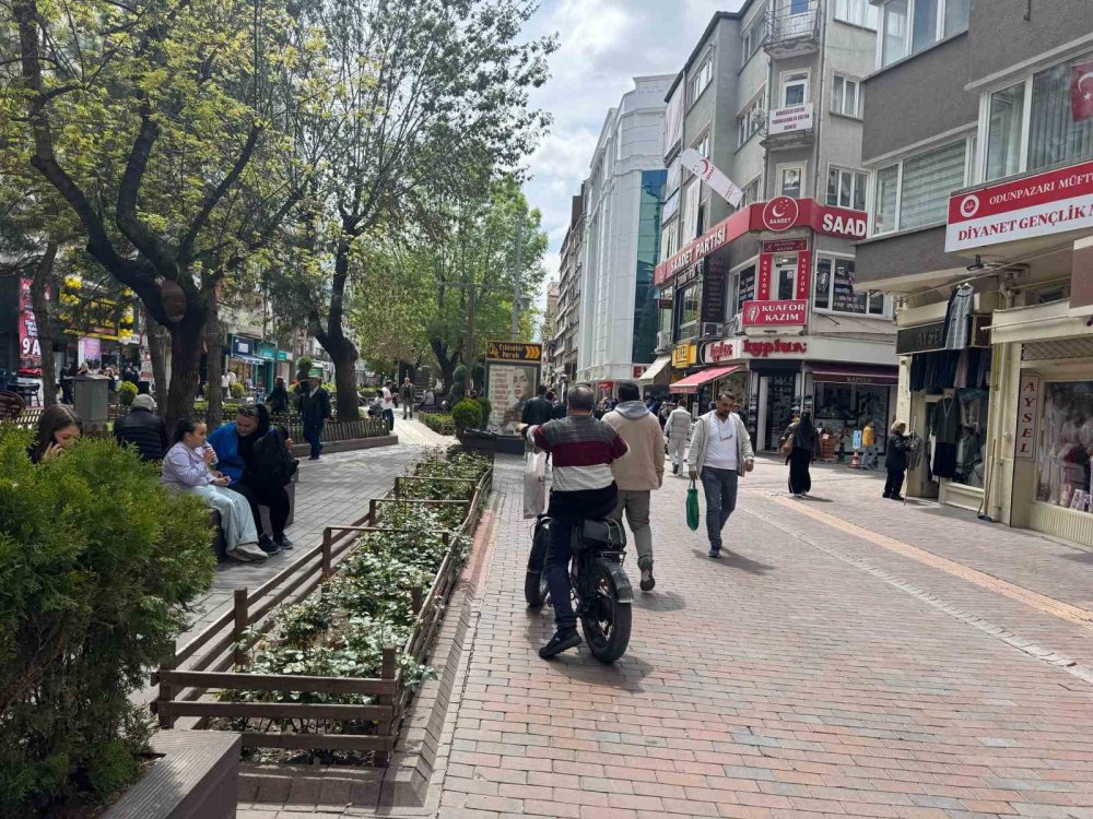Güneş Açtı, Hamamyolu Caddesi Hareketlendi