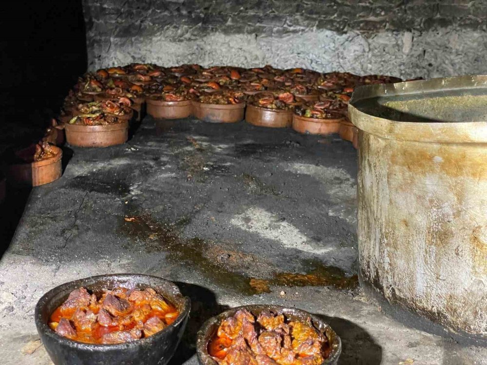Kavurma ve güveç geleneği yaşatılmaya devam ediyor