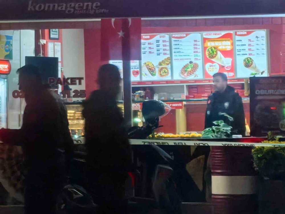 Motosikletli Saldırgan Çiğ Köfteciye Ateş Açtı