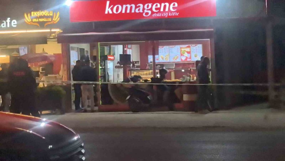 Motosikletli Saldırgan Çiğ Köfteciye Ateş Açtı