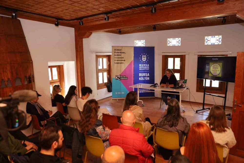 Sanat Tarihine Yolculuk Yapıyorlar