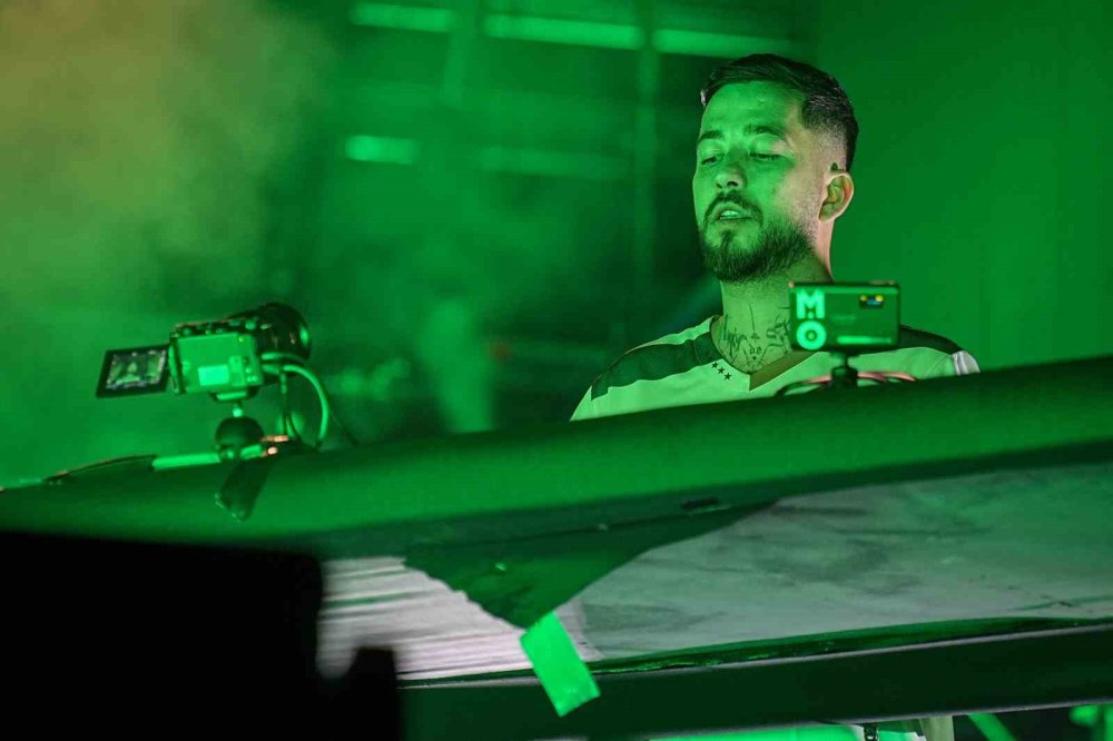 Türk Dj Mahmut Orhan Memleketinde Sahneye Bursaspor Formasıyla Çıktı