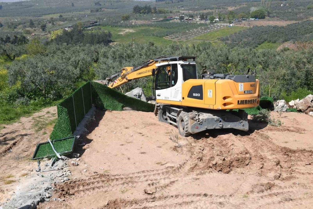 25 Kaçak Yapı Yıkıldı
