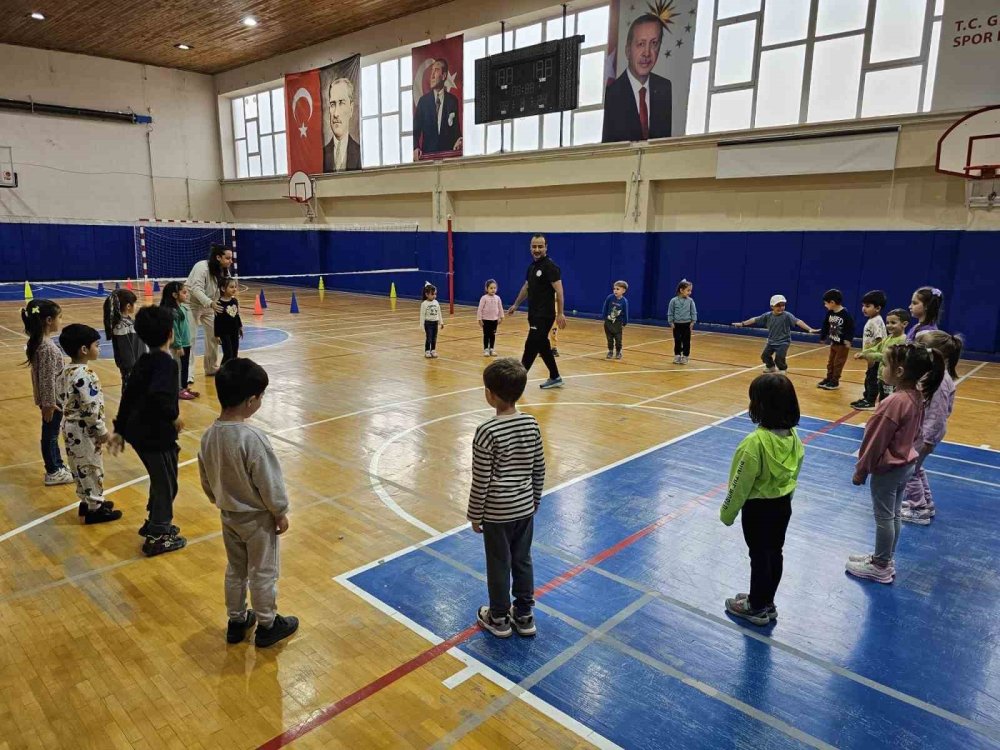 Bilecik Anaokulu Minikleri Voleybol İle Tanıştı
