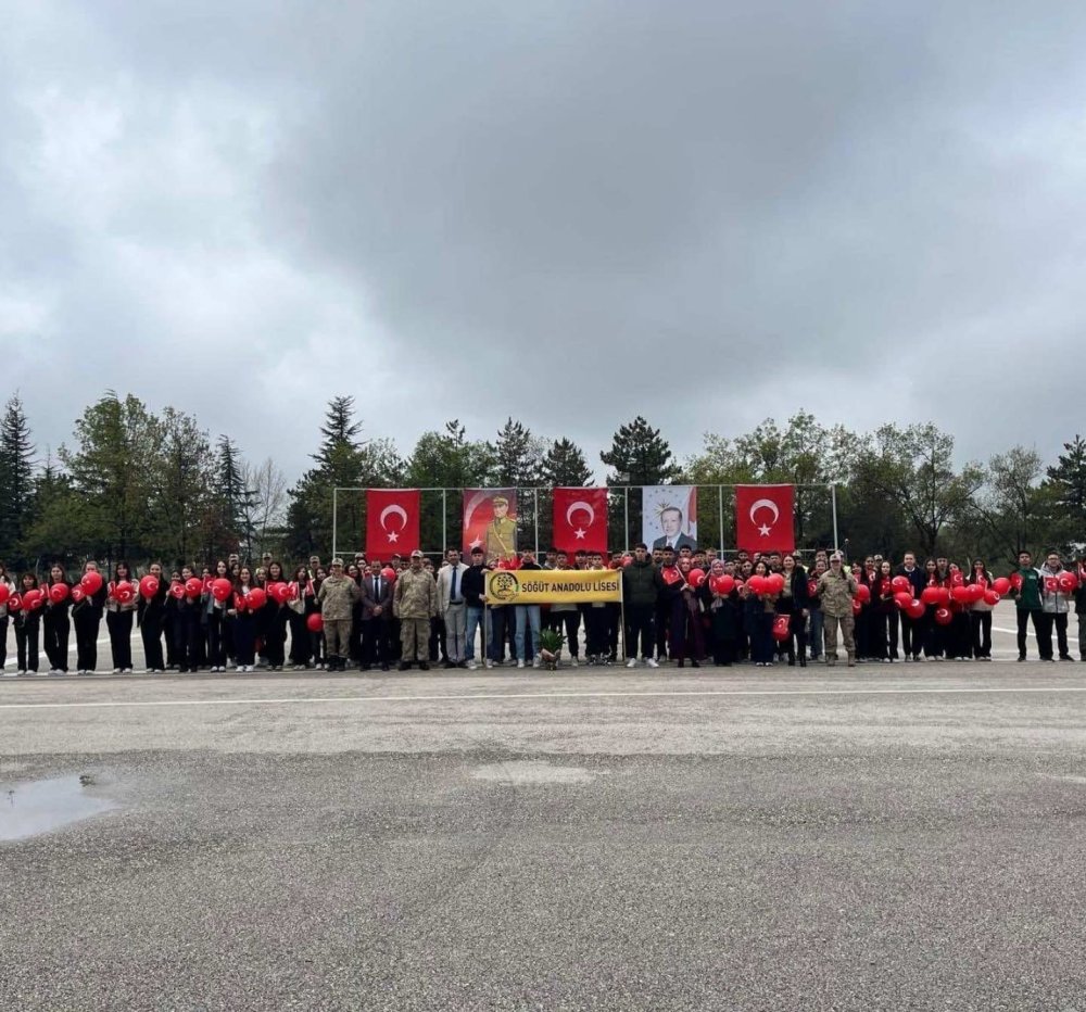 Liseli Öğrencilerden Söğüt Jandarma Ulaştırma Eğitim Merkezi Komutanlığına Anlamlı Ziyaret