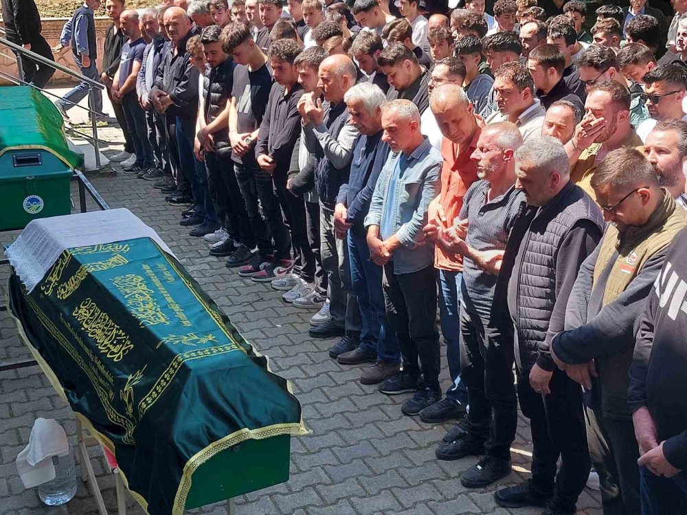Motosiklet Kazasında Hayatını Kaybeden Genç Son Yolculuğuna Uğurlandı