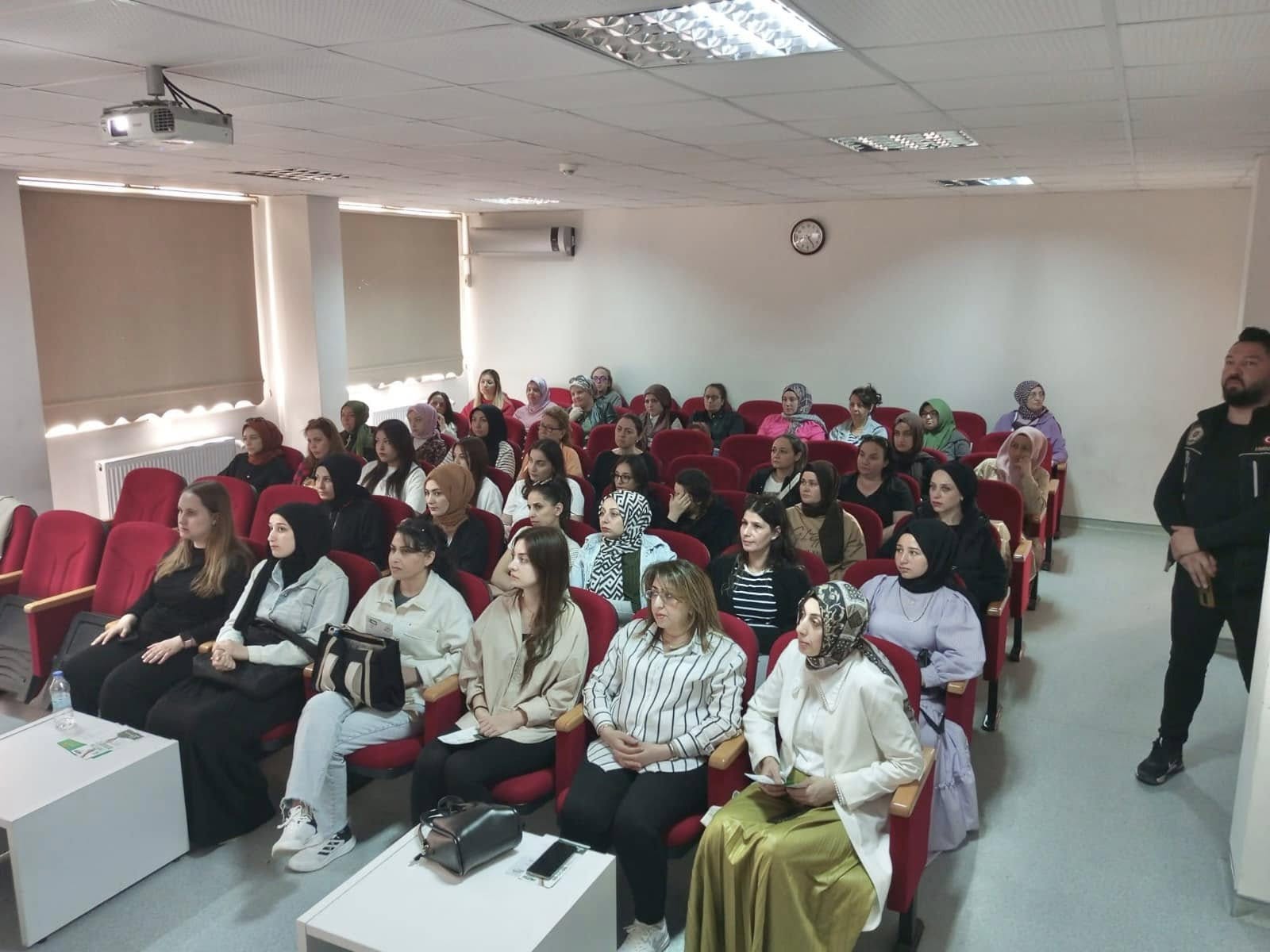 seminer2.jpg