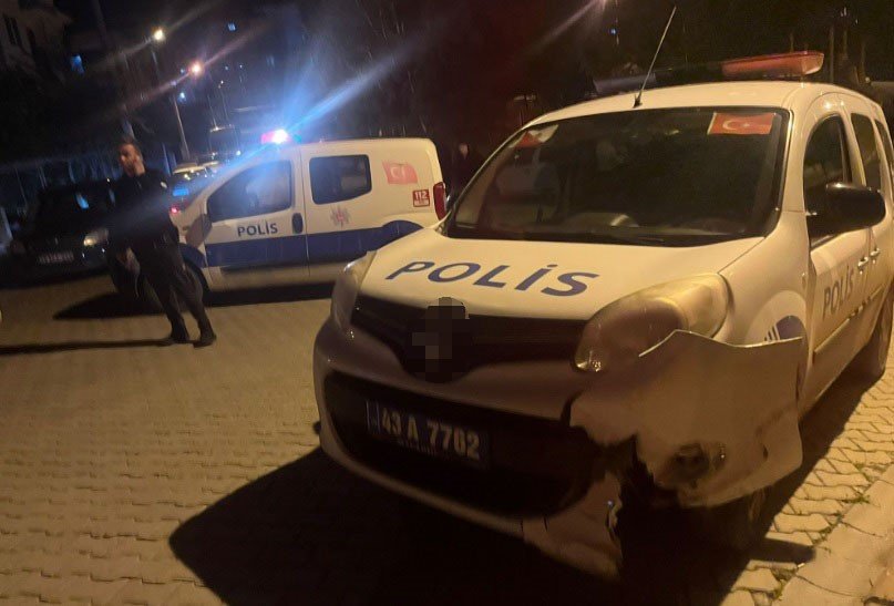 ’Dur’ İhtarına Uymayan Araçtaki 2 Kişi Kovalamaca Sonucu Yakalandı