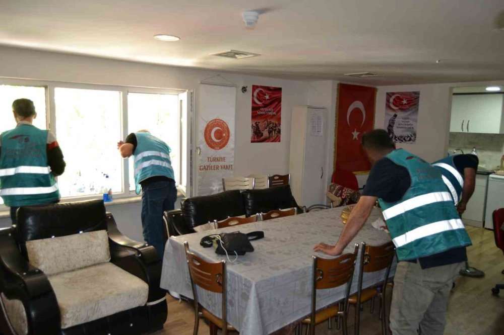 Hükümlülerden Şehit Aileleri Vakfı’nda Temizlik Desteği
