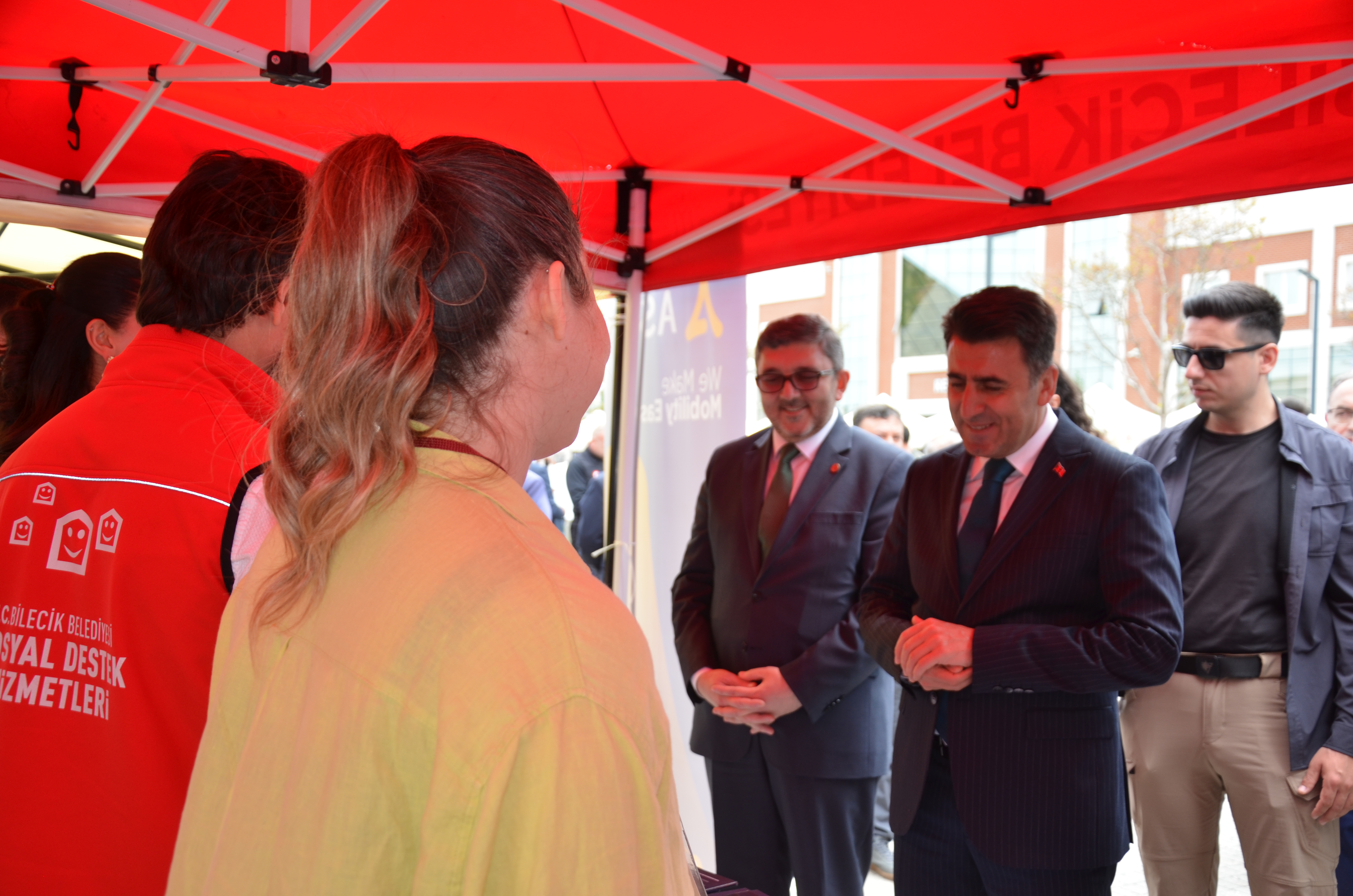 bilecik-seyh-edebali-universitesinde-3-bilim-senligi-coskuyla-basladi-6.jpg