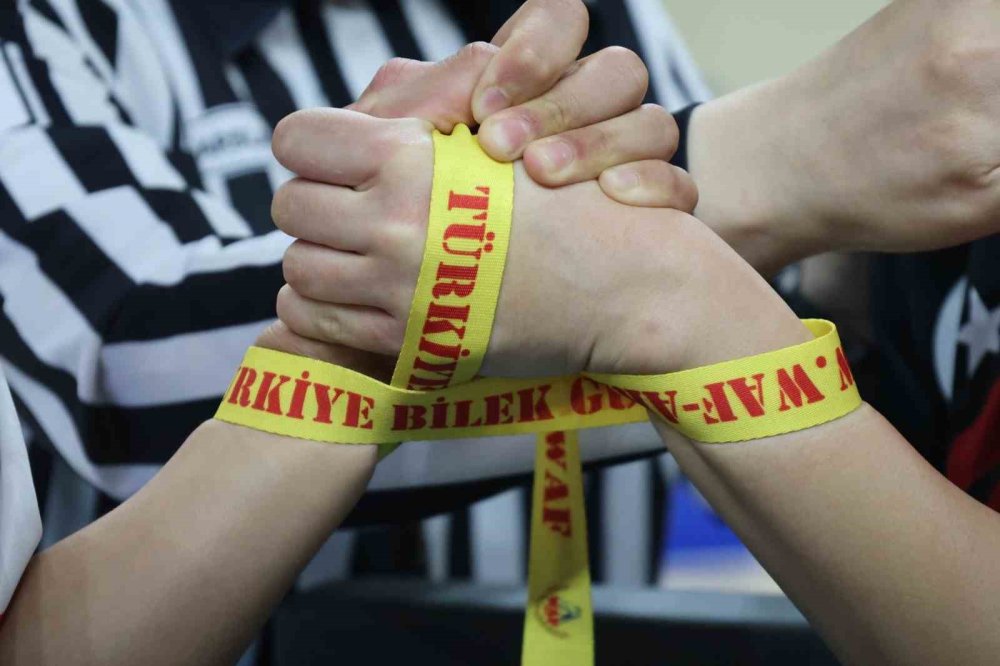 Bilek Güreşi Yıldızlar Grup Müsabakaları Başladı