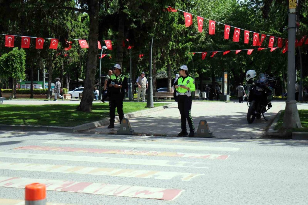 Kuralları İhlal Edenlere Böyle Tepki Gösterdi