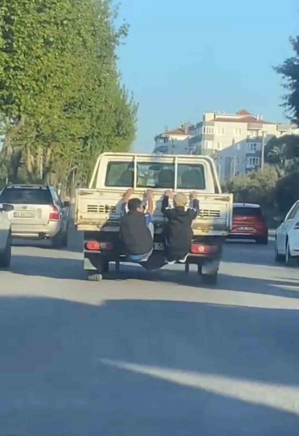 Trafikte Tehlikeli Anlar Kameralara Yansıdı
