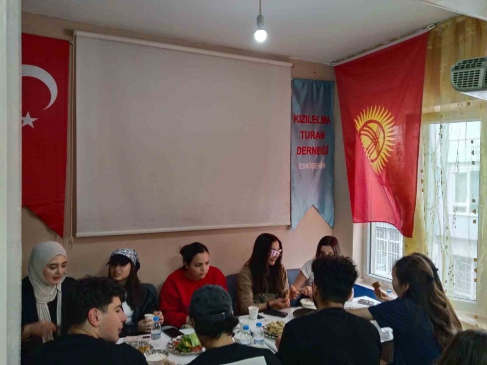 Türk Dünyası Öğrencileri Hıdırellez Coşkusu Yaşadılar