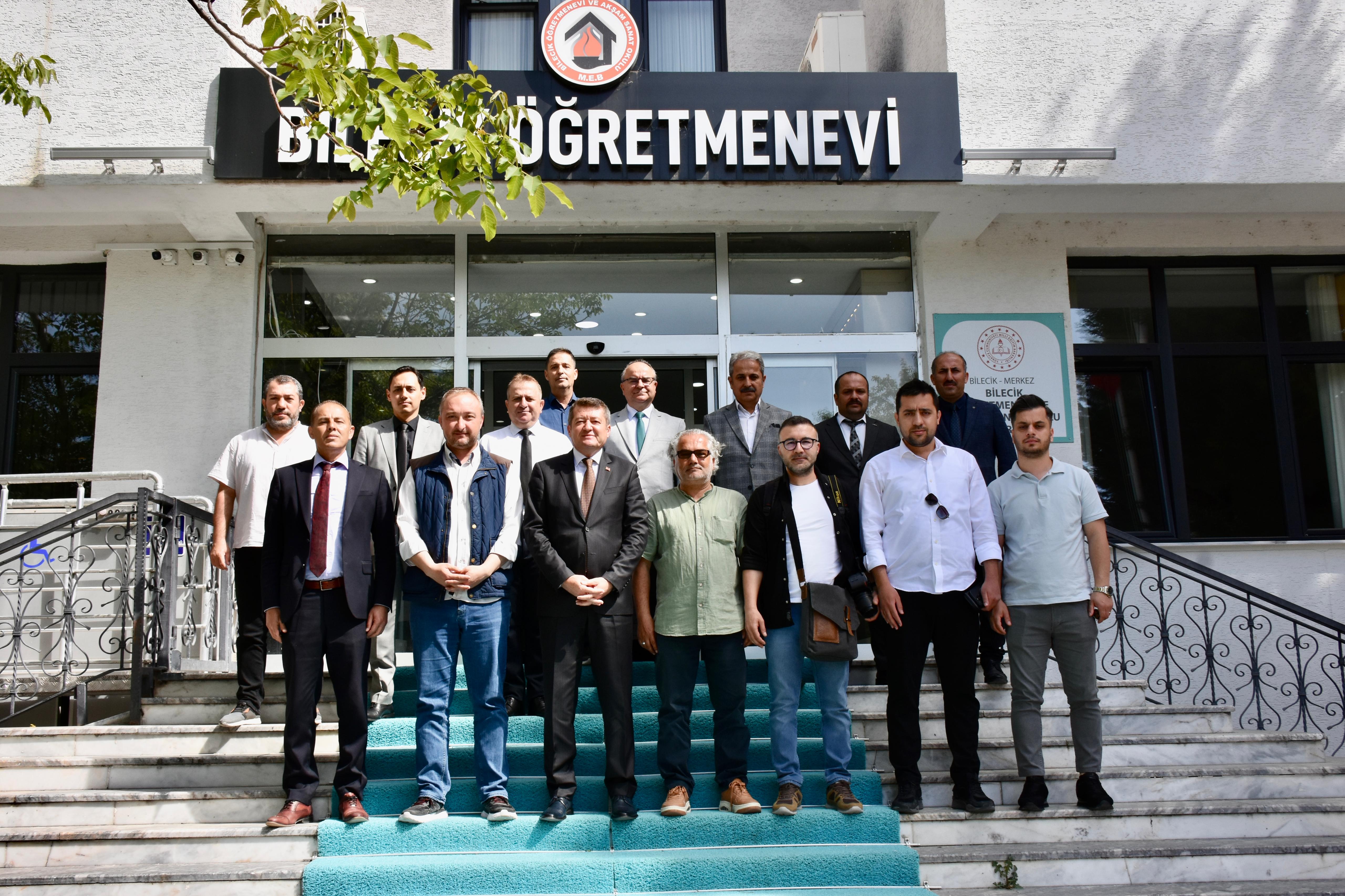 mudur-simsek-basinla-bulustu.jpg