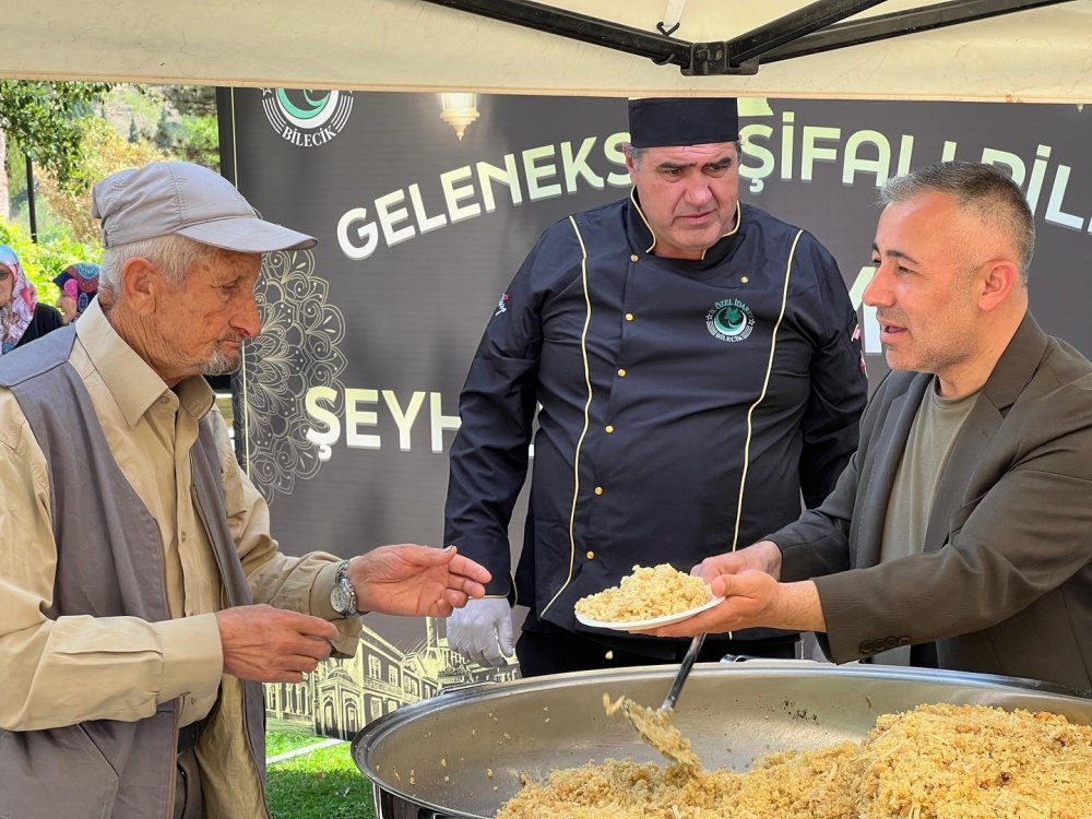 Semih Yavuz’un Anısına Geleneksel Şifalı Pilav İkramı Gerçekleşti