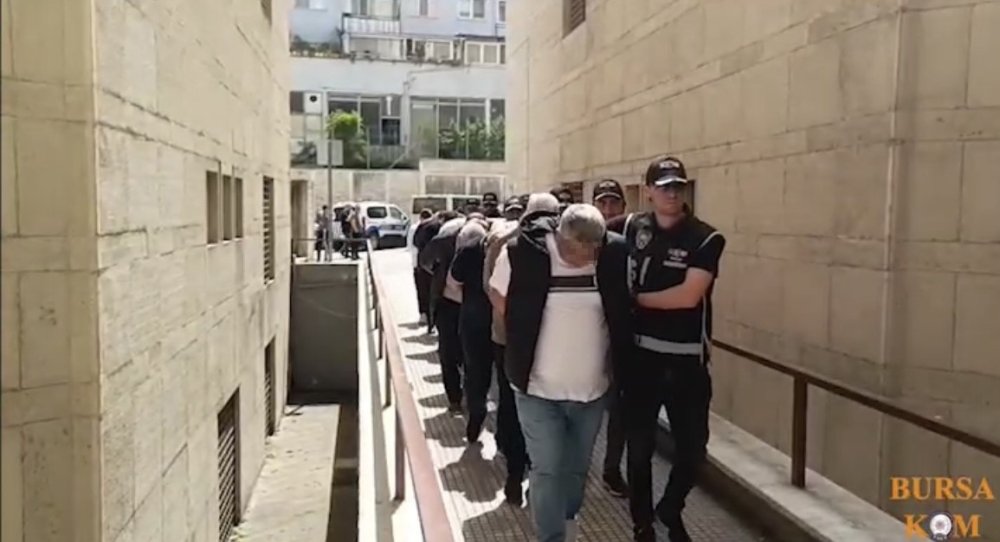 Sosyal Medya Hesaplarından Kredi Vaadiyle 2 Milyar Lira Vurgun Yaptılar