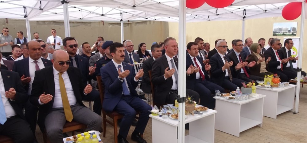 Tavşanlı Doç. Dr. Mustafa Kalemli Devlet Hastanesi Ek Hizmet Binasının Temeli Atıldı