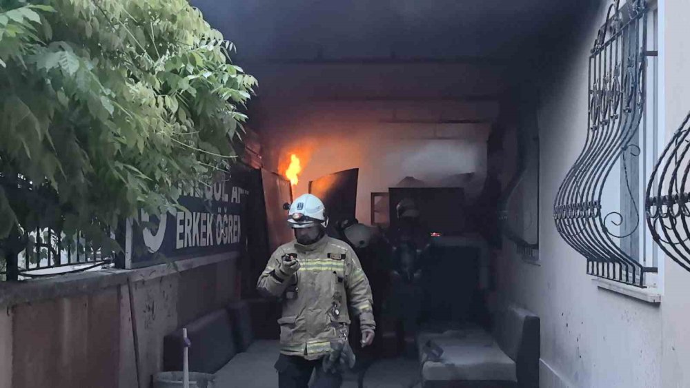 Öğrenci Yurdunda Yangın
