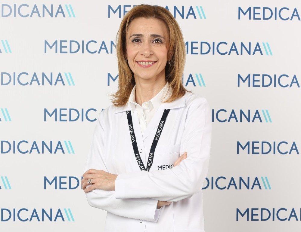 Yanlış Makyaj Göz Sağlığı Açısından Büyük Risk Oluşturuyor
