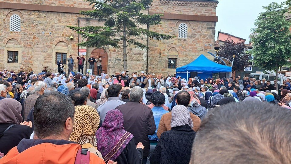 80 Hacı Adayı Dualarla Kutsal Topraklara Uğurlandı