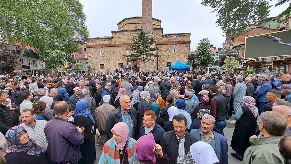 80 Hacı Adayı Dualarla Kutsal Topraklara Uğurlandı