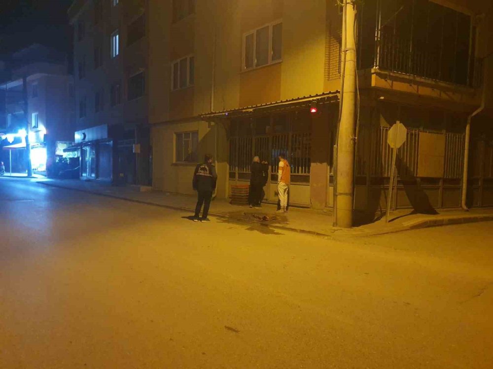 Bakkalı Kundaklamaya Çalışırken Polisler Yakaladı
