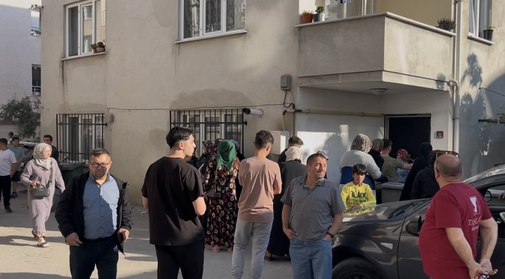 Çöp Atma Kavgası: 1’i Ağır 3 Yaralı