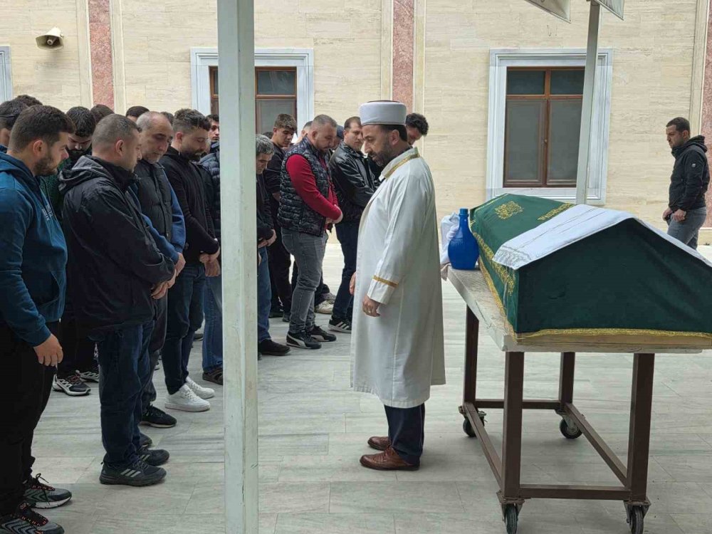 Motosiklet Kazasında Hayatını Kaybeden Genç Son Yolculuğuna Uğurlandı