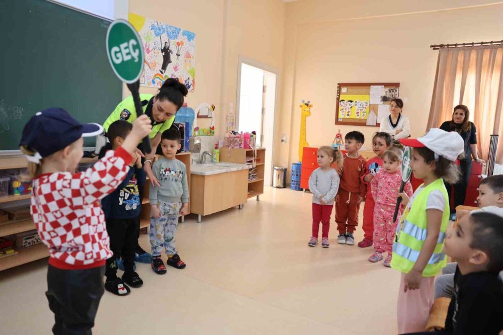Çocuk Evi’nin Minikleri Trafik Dedektifi Oldu