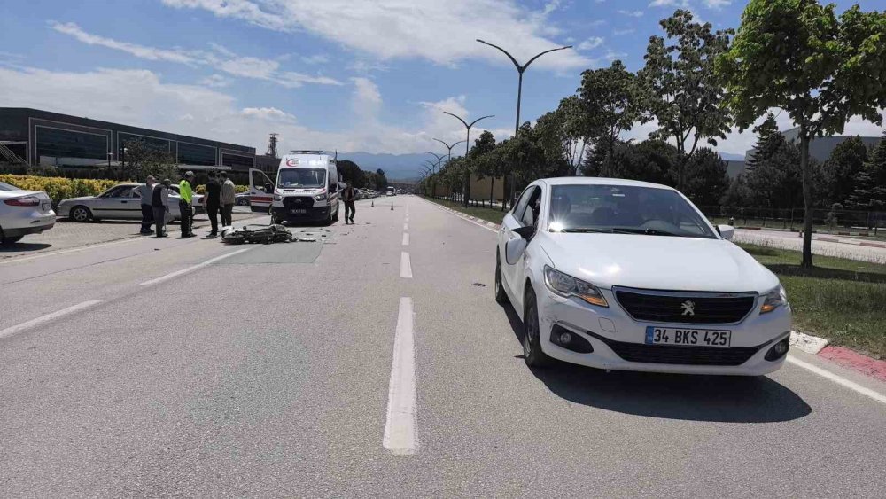 Ekipler Dakikalarca Dil Döktü, Parçalanan Bisikletini Bırakmamak İçin Direndi