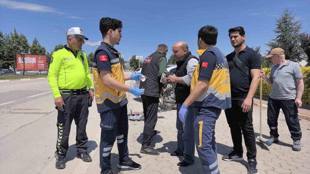 Ekipler Dakikalarca Dil Döktü, Parçalanan Bisikletini Bırakmamak İçin Direndi