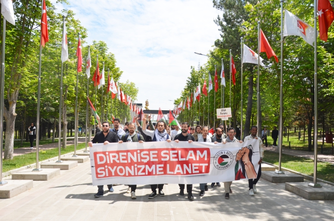 niversite-ogrencilerinden-filistine-destek1.jpg