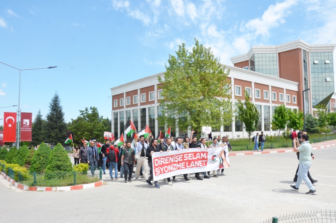 niversite-ogrencilerinden-filistine-destek3.jpg