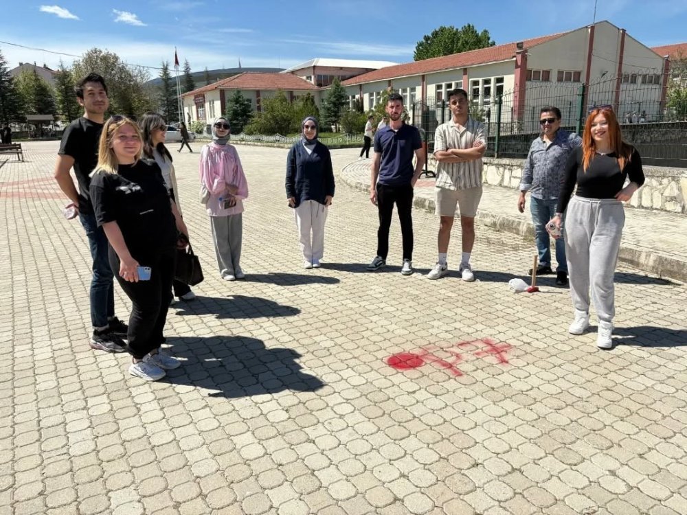 "Ölçme Aletlerinin Kullanımı Ve Drone İle Harita Uygulaması" Konulu Konferans Verildi